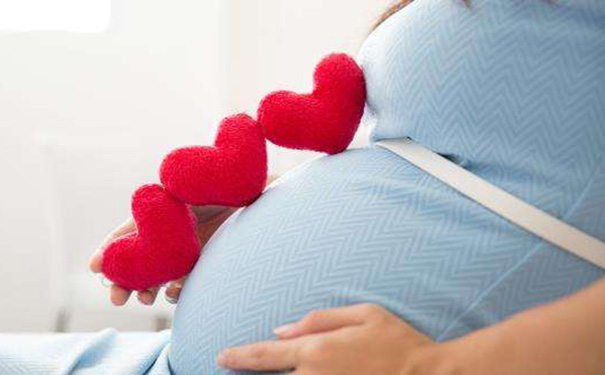 输卵管积液导致不孕，最后选择泰国试管婴儿！